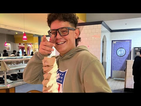 johns incredible pizza blog 😘😘🧙‍♀️💀😜👨🏼‍🦲😘👨🏼‍🦲 - YouTube