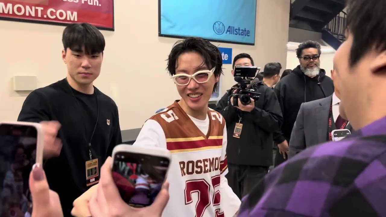 J-Hope Sendoff #jhope #bts #btsarmyforever #hopeonthestage #hobi