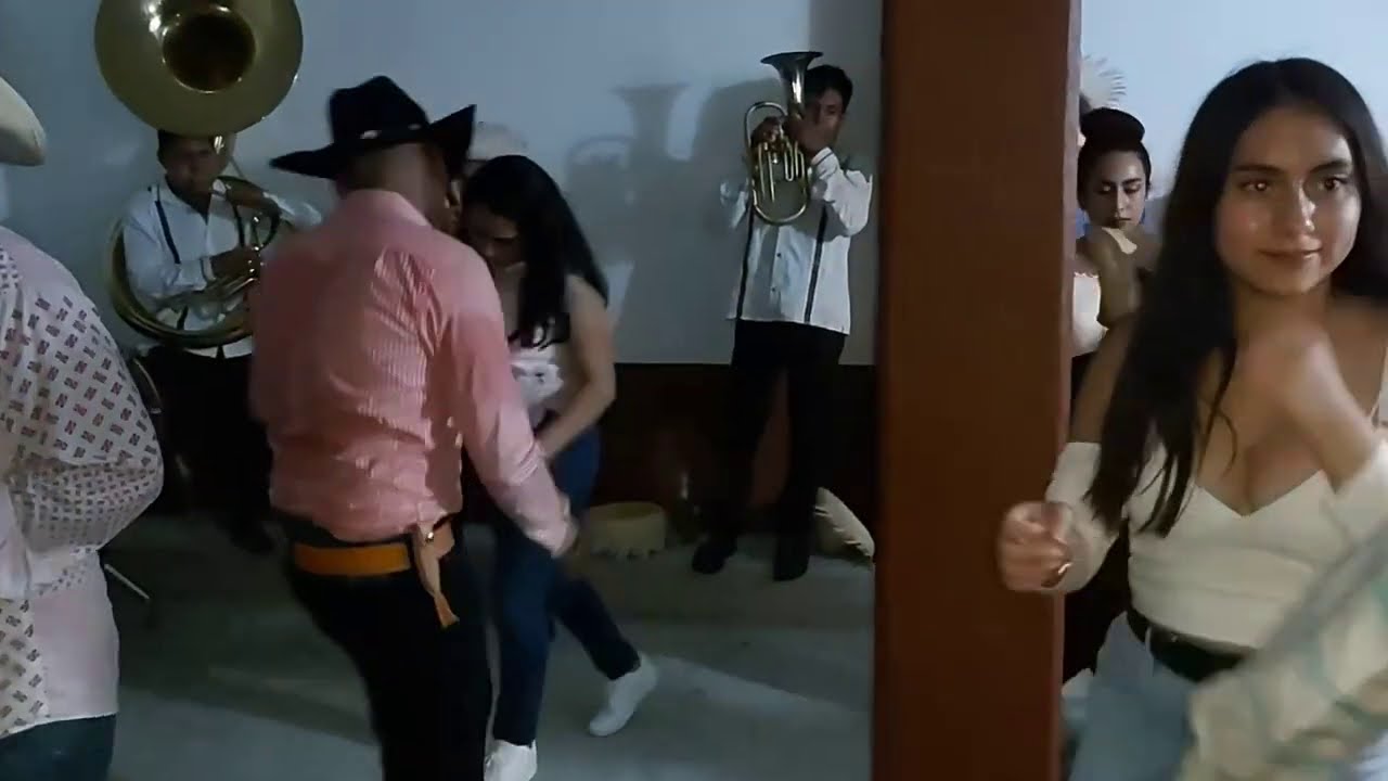 QUE CHULADA  DE AMBIENTE EN GUADALUPE DE RAMIREZ CON BANDA NK