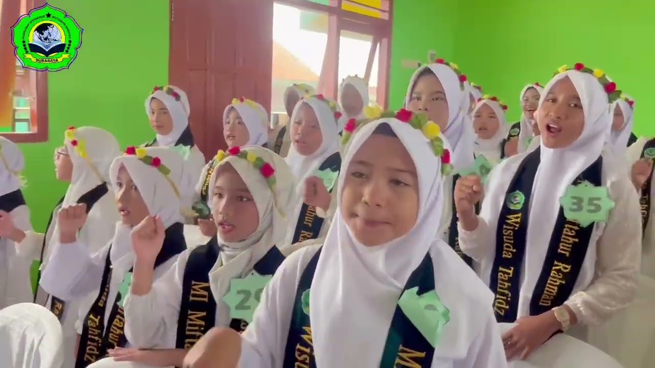 Wisuda Tahfidz Angkatan III MI Miftahur Rahman Surabaya. 