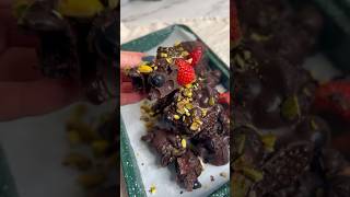 Strawberry, blueberry & pistachio choc clusters | youtubeshorts shortsvideo shortsyoutube vegan