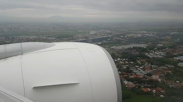 Garuda Indonesia B777-300 ER landing at Soekarno Hatta international airport, Jakarta City!