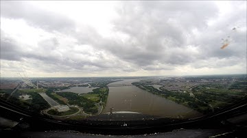 Cockpit view AirTran 717 approach and landing Washington