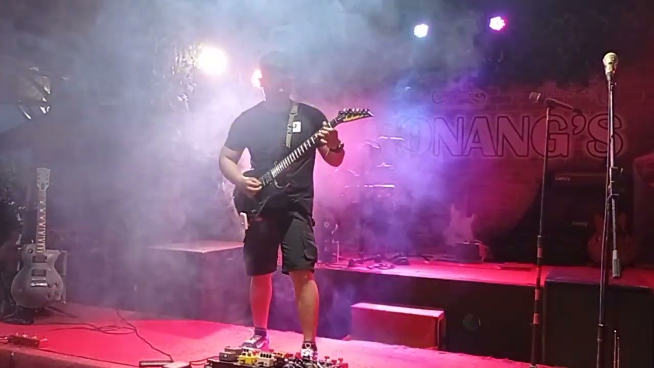 SOLO GUITAR ANDRA SURRENDER THING ,CAFE D'MONANG'S @andraramadhanofficial #surrender