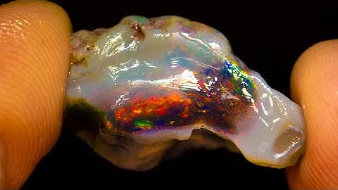 High grade rough opal has huge potential to cut thousands $$$