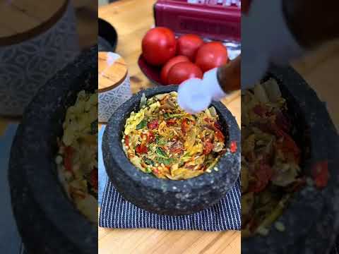 매콤하고 건강한 찜 가지 삼발 칠리 만들기