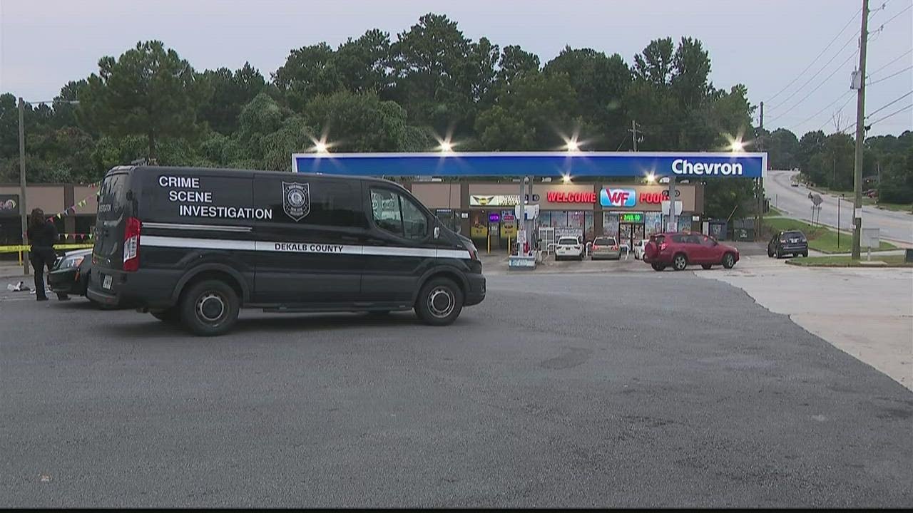 Man shot while sitting in car at DeKalb County gas station - YouTube