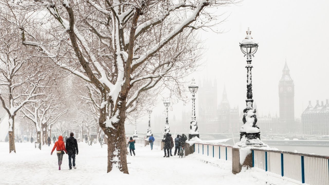 SNOWFALL IN LONDON | ARY Vlogs