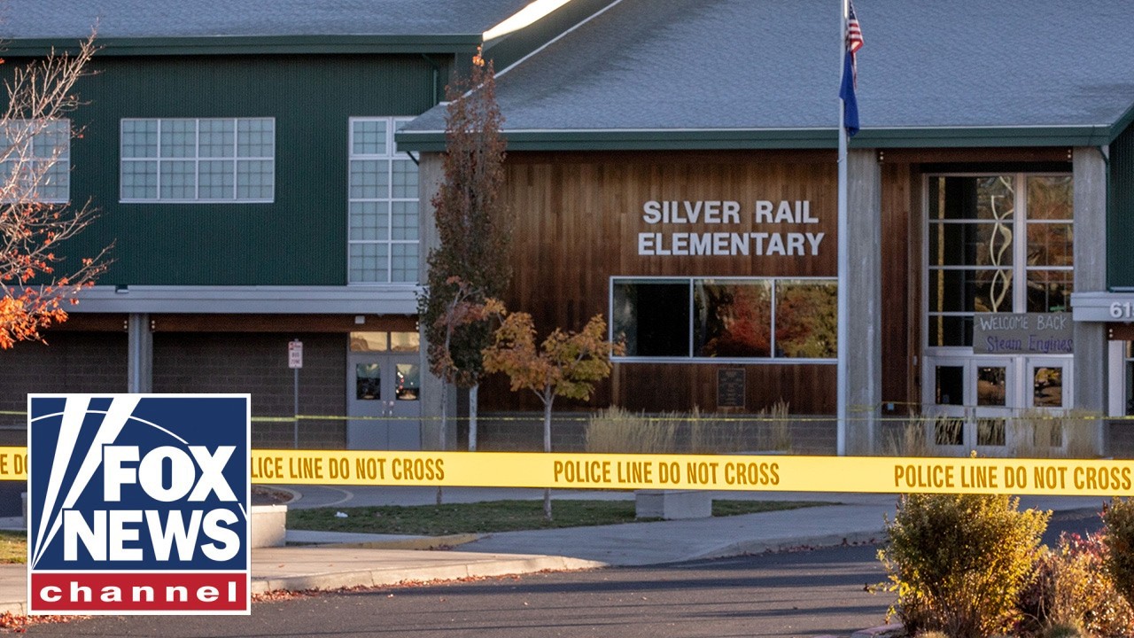 NEW DETAILS: Teacher reportedly TACKLED Oregon gunman