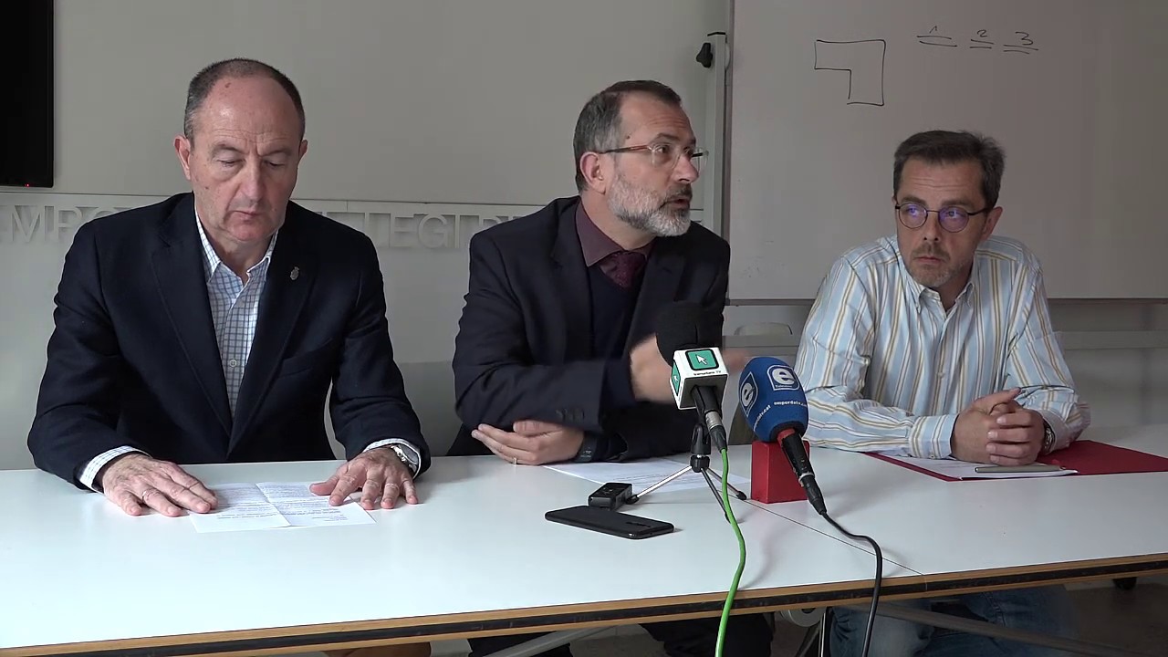 El PSC donarà suport al pressupost de Figueres - YouTube