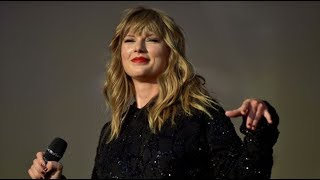 Video thumbnail of "Taylor Swift Delicate # live from Swansea"