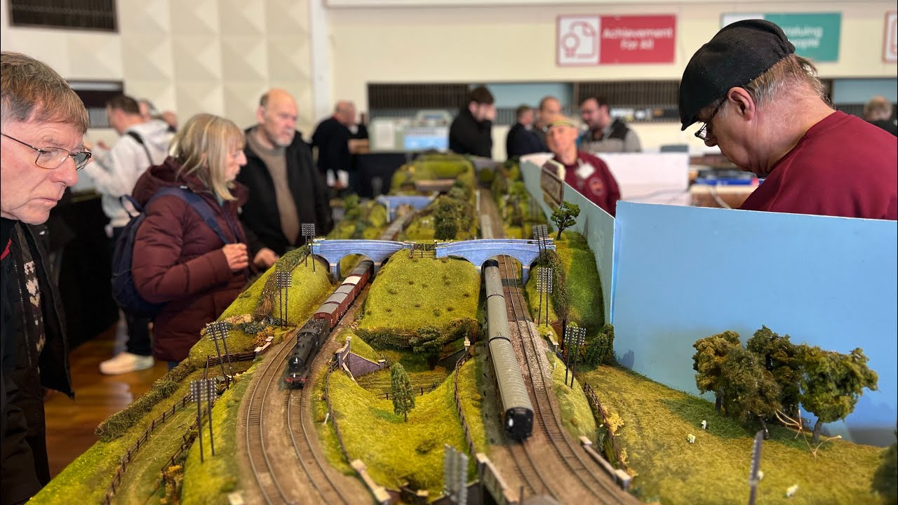 Выставка моделей железных дорог, 26-футовая экспозиция моделей железных дорог в Ист-Бедфордшире.