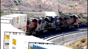 BNSF & NORFOLK SOUTHERN Intermodal with JB Hunt containers rounds a curve en route to Cajon Summit