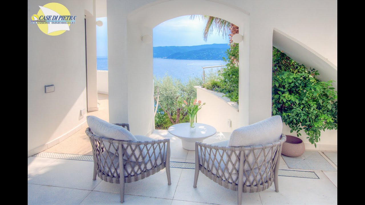 Bergeggi, Rif. BGG 200 - Incantevole villa sul mare con terrazze panoramiche e piscina