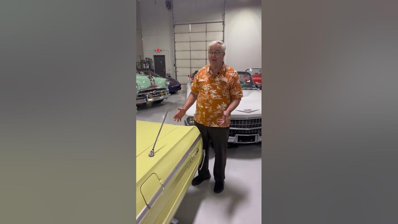 why-do-some-cars-have-two-antennas-youtube
