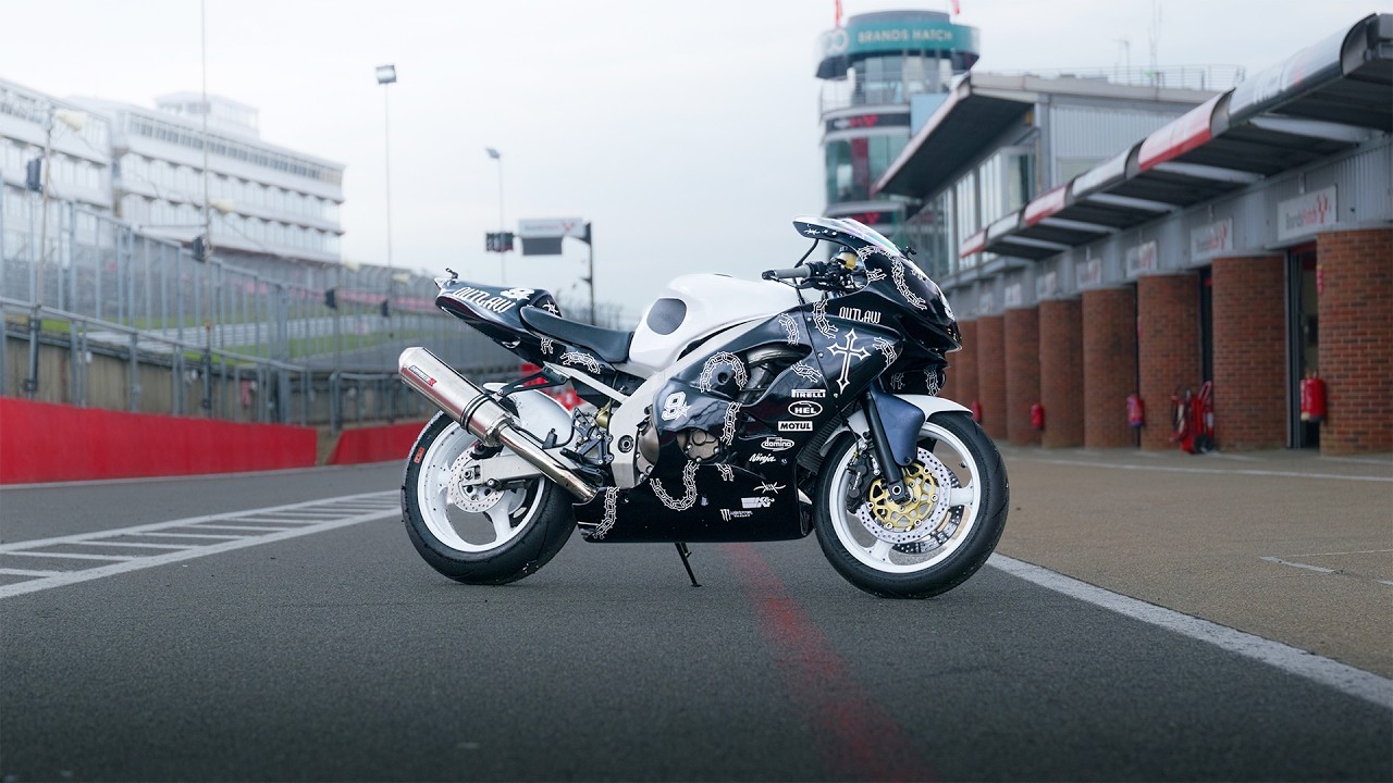 I Took My Budget ZX9R to Brands Hatch… What Could Go Wrong? - YouTube