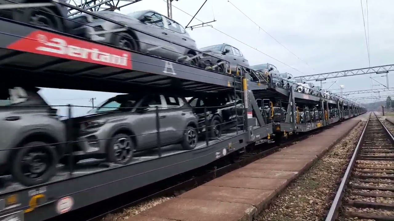 DESP 648-001 WITH TRAIN FULL OF FIAT CARS DEPARTING FROM STATION Lapovo | 31.01.2026.