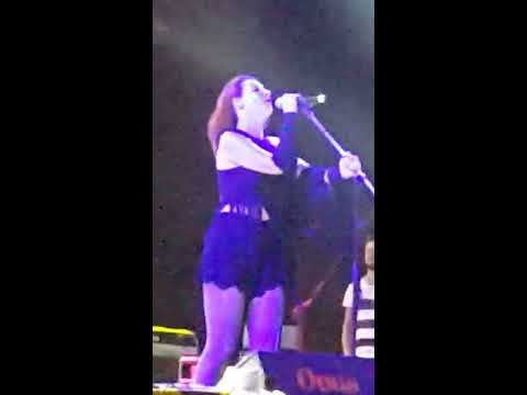 Aylin Aslim - Icimde Olen Biri Var - Kusadasi Genclik Festivali 2016