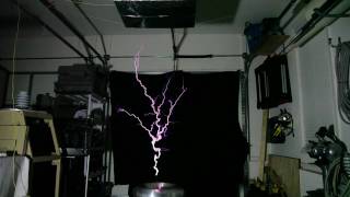 Phillip Tests His New DRSSTC At Full Power