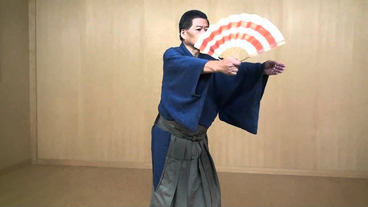 能楽観世流 青木一郎師 仕舞『羽衣』 - YouTube
