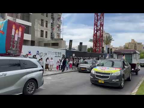 טנק המבצעים של חב ד חולון נצפה בתהלוכה המרכזית 