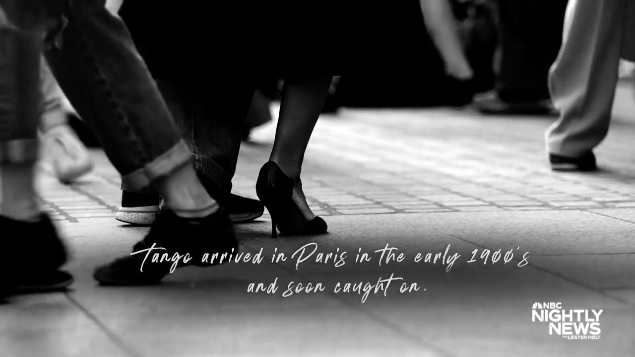 L'histoire du tango à Paris - Reportage de NBC news réalisé sur la place Colette à Paris