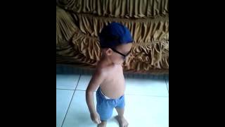 Criança De 2 Anos Dançando Fankmateus Alencar