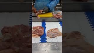 Desossa De Coxa E Sobrecoxa - Abatedouro De Frango.