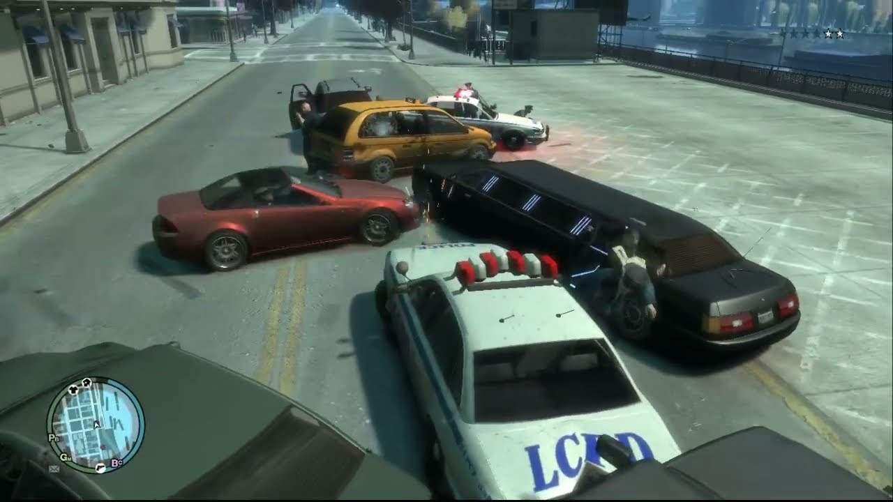 Niko Bellic Teases the Police in the Streets | Funny GTA IV Moments