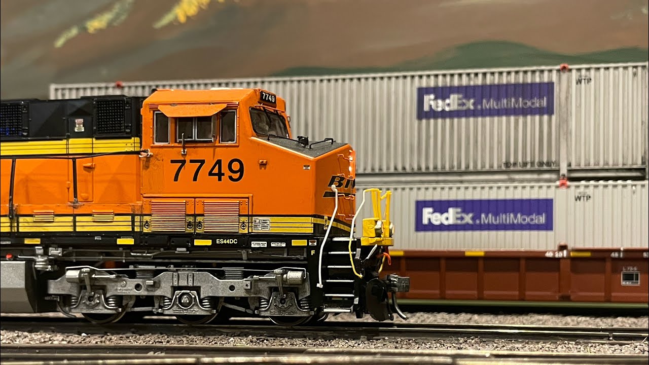BNSF’s “Federal Express” Mail Train Across the Front Range Subdivision