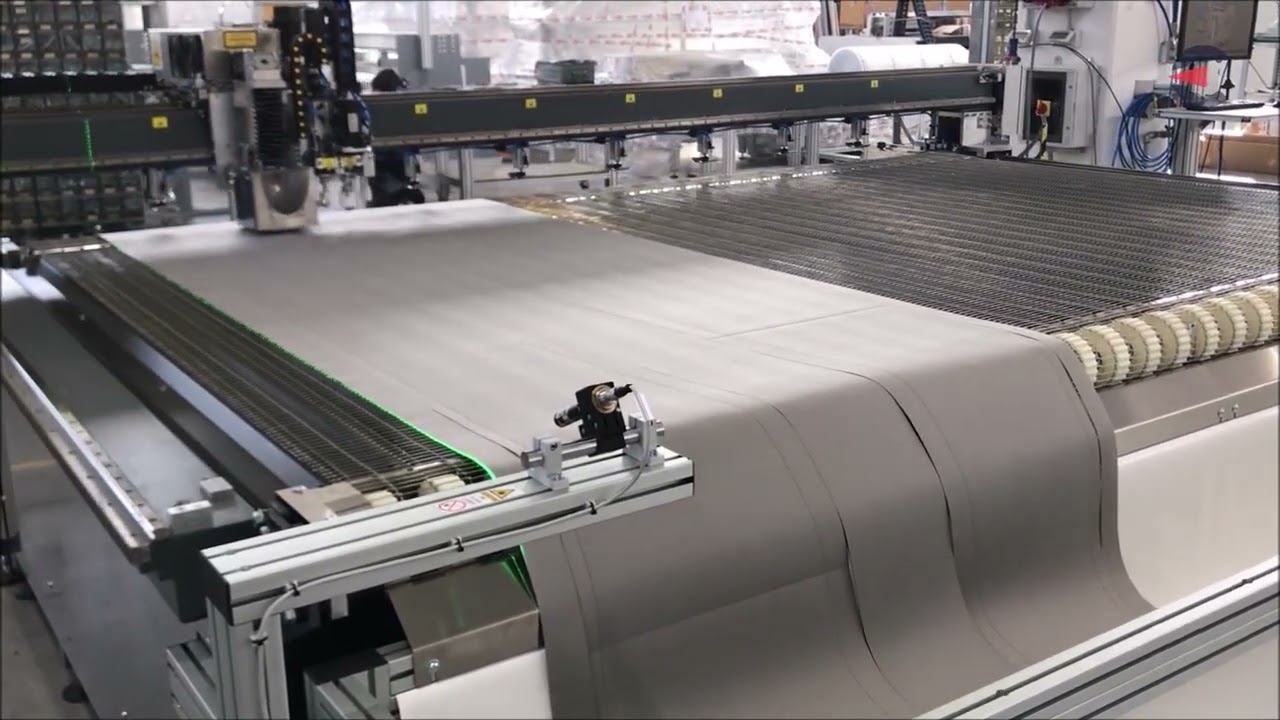 SM-325-TA | Automatic laser cutting and marking machine with conveyor belt