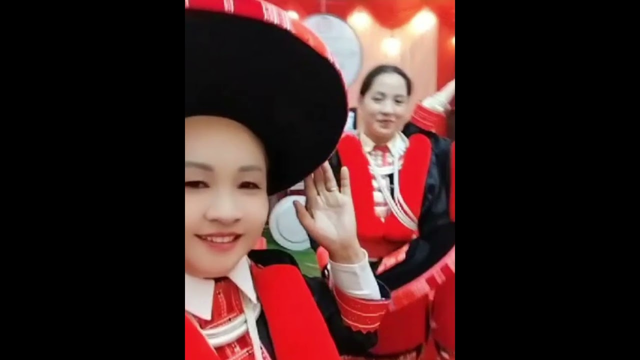 Chúc các bạn nghe hát dân tộc dao đỏ luôn vui vẻ v hạnh phúc nhé 