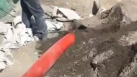 Single Flexible Screw Conveyor Conveys Sand