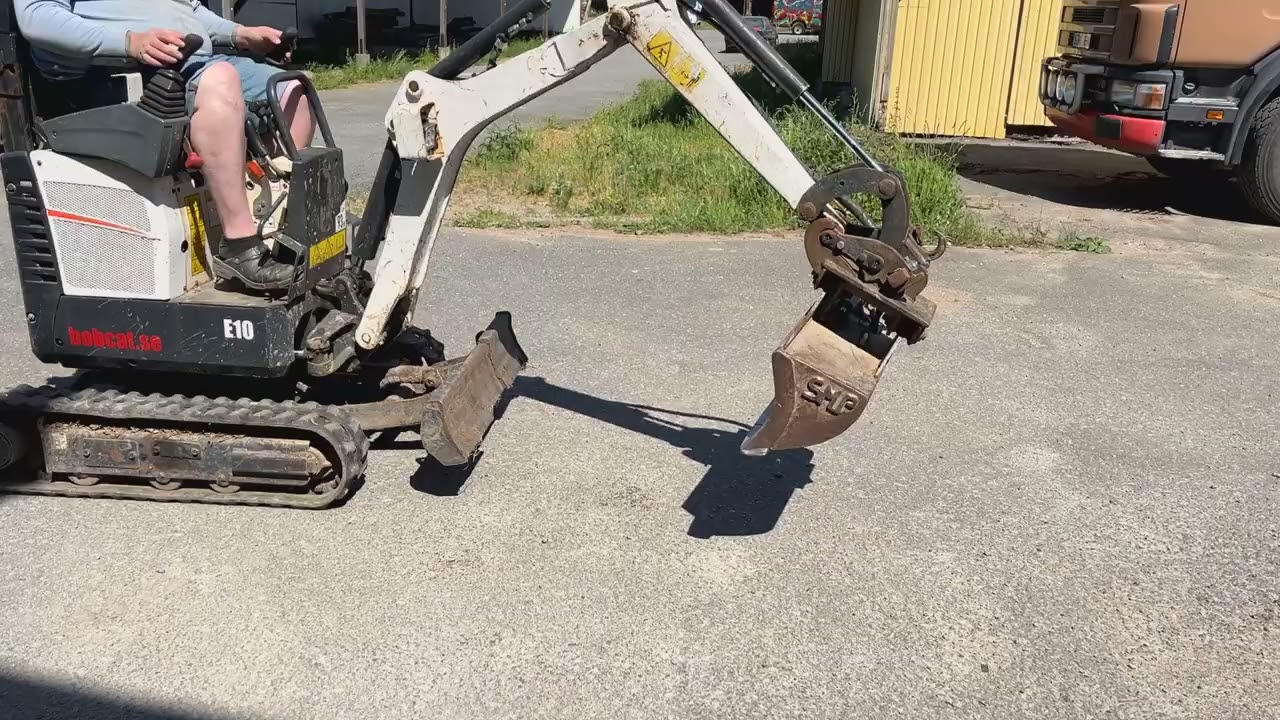Bandgrävare Bobcat E10
