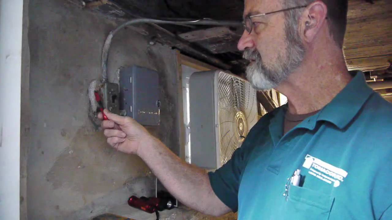Home inspections in Chicago Electrical deficiencies in basements YouTube