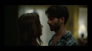 Farzi - Shahid Kapoor, Raashi | full kiss video | full hd | screenshot 4