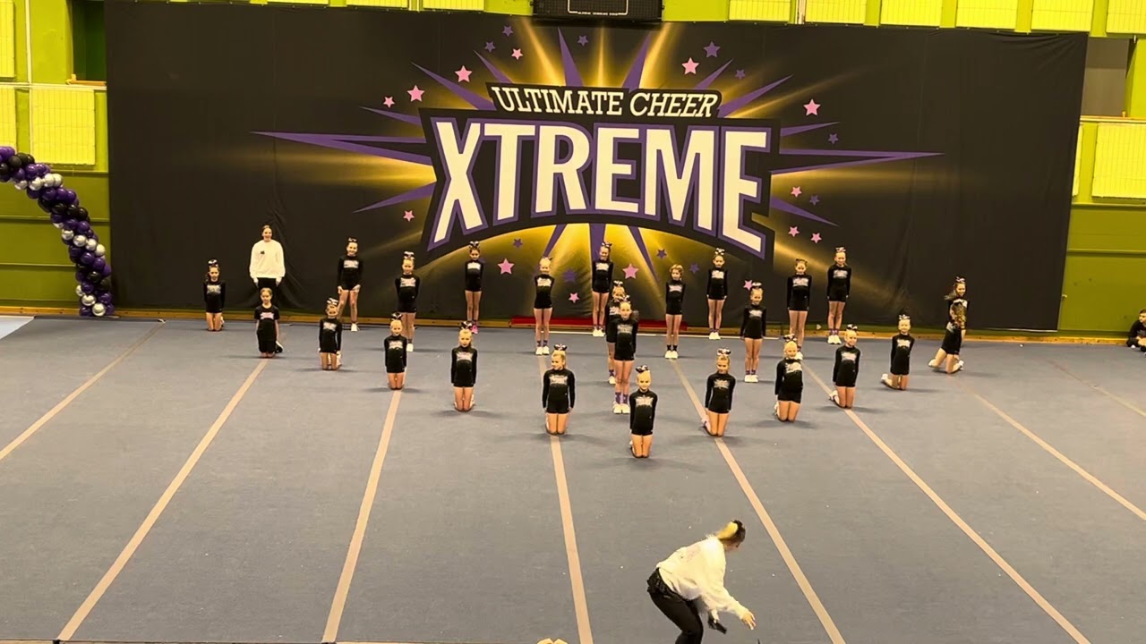 Ultimate Cheer Xtreme Julshow 2023 - Mystery