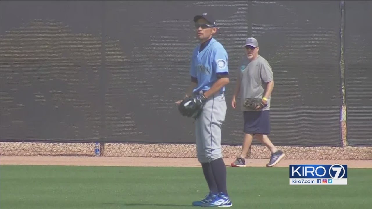 Ichiro Rookie Spring Training VIDEO: Ichiro pitches in simulated game during Spring Training workouts ...