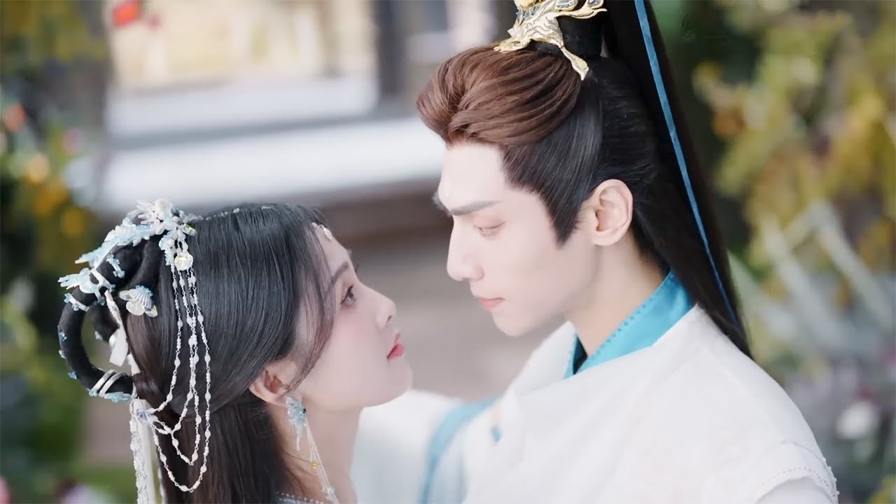 Холодный бог войны наконец влюбился в маленькую фею!