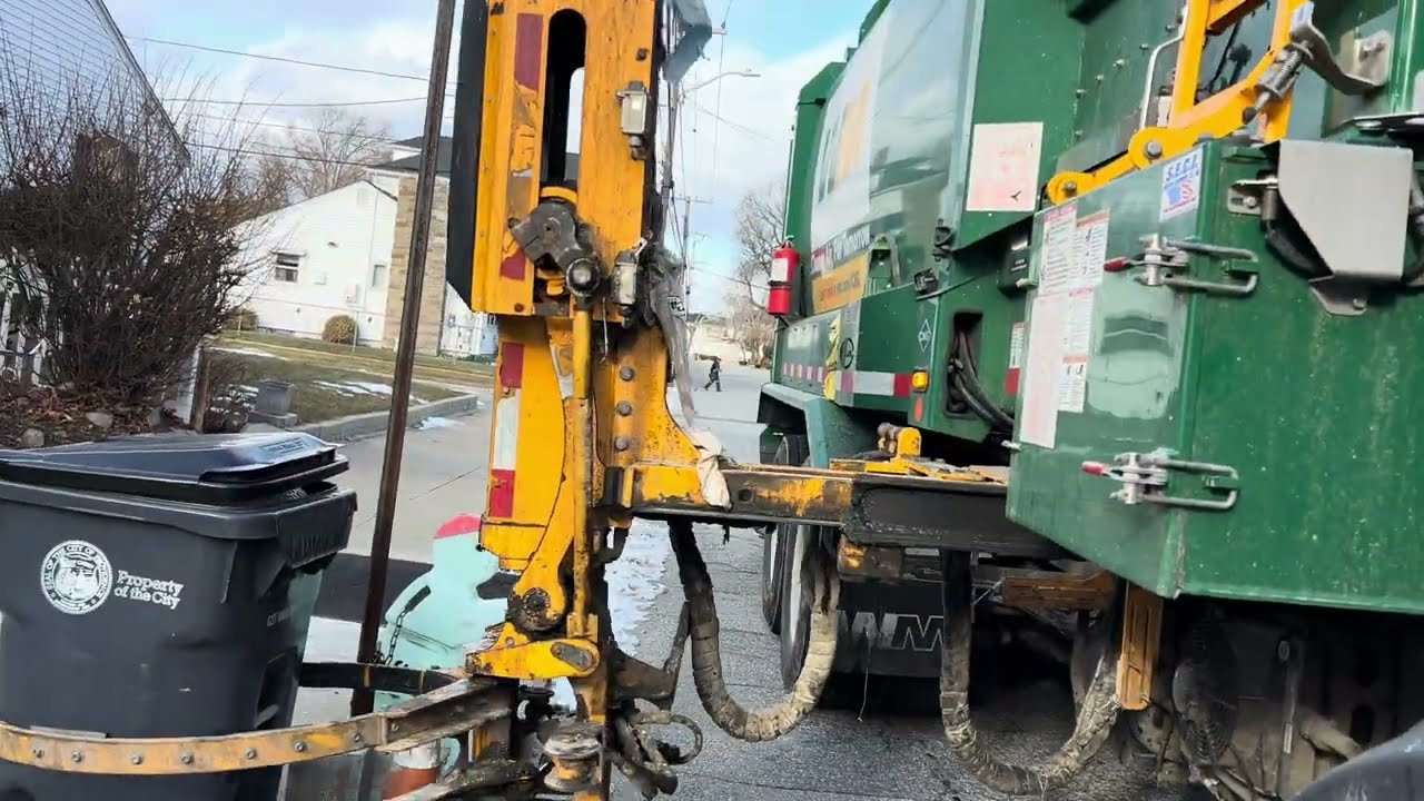 Fast Mack LR Flying Through Windy Post Xmas Trash