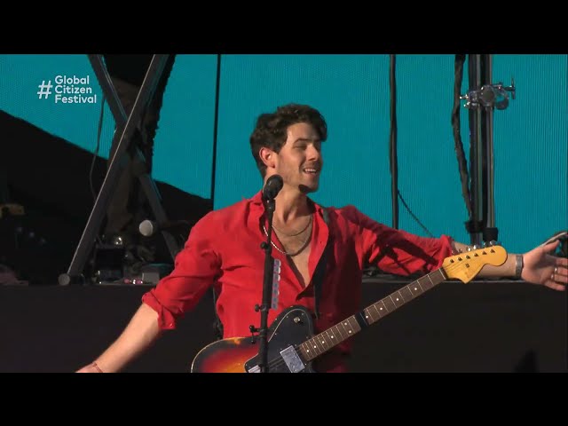 Jonas Brothers - Leave Before You Love Me (Global Citizen Festival 2022) Live in NYC class=