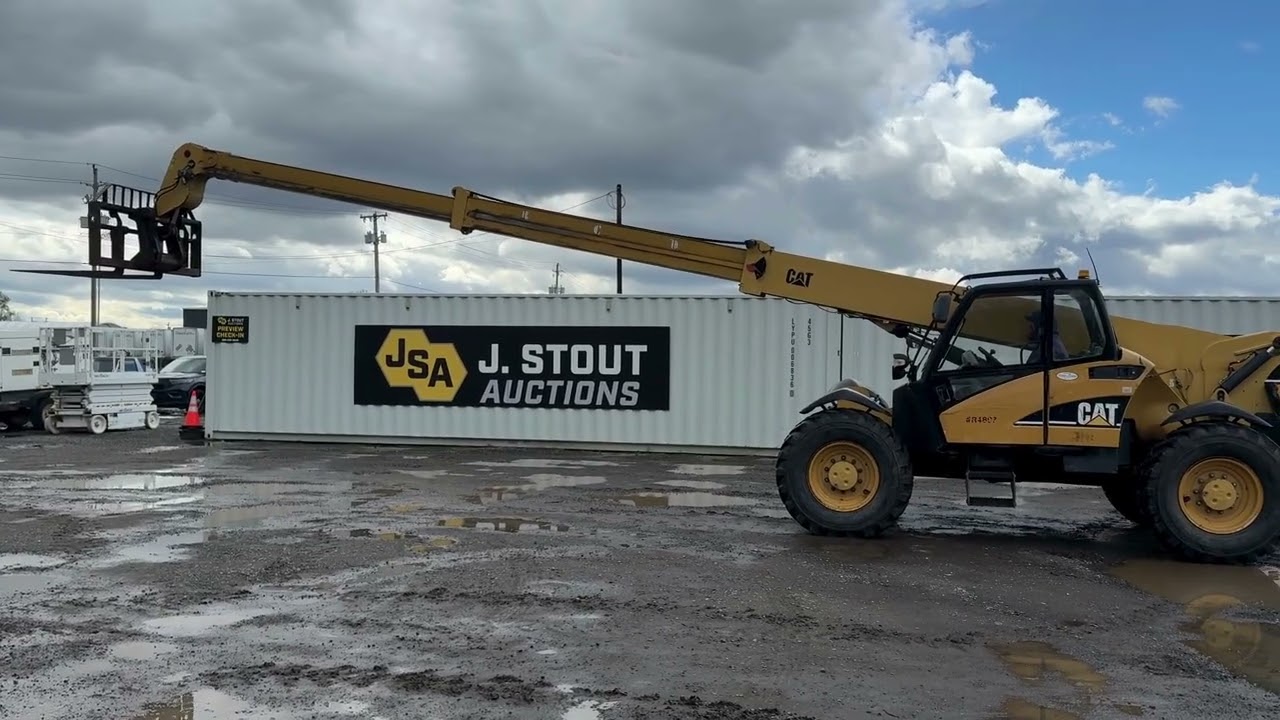 Caterpillar TH460B Telescopic Forklift - YouTube