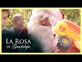 La Rosa de Guadalupe: Joel se convierte en Santa Claus para alegrar a los niños | Amor de navidad