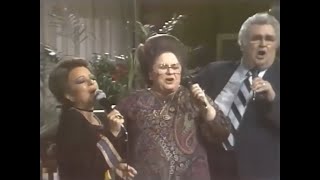 Howard and Vestal Goodman with Tammy Faye - He Keeps Lifting Us Higher (PTL Appearance)
