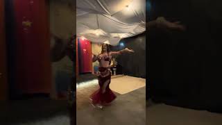 Mary Roessler Bellydancer - Oriental Routine Raks Sharki (Dança do Ventre)