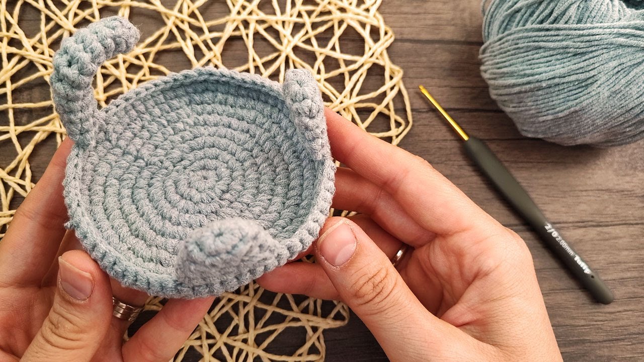 Crochet Cat Coasters