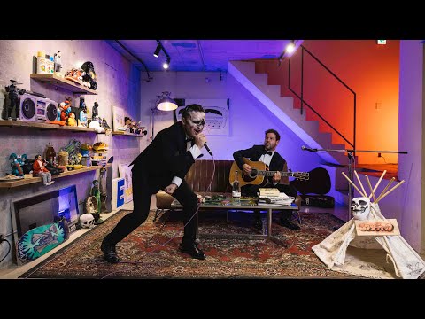 Bohnes from The Cab: DOG HOUSE STUDIO | MNC TEASER