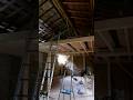 J'ai commencé le plancher de la mezzanine de l'atelier