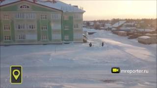 Снегопад в Нижневартовске: машины замело на парковках Снегопад в Нижневартовске: машины замело на парковках