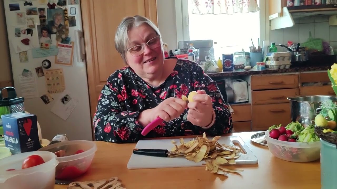 Kausi 5; Jakso 14: Kinkkuperunagnocchivuoka ja mannavelli - Tapahtuu mummolassa !